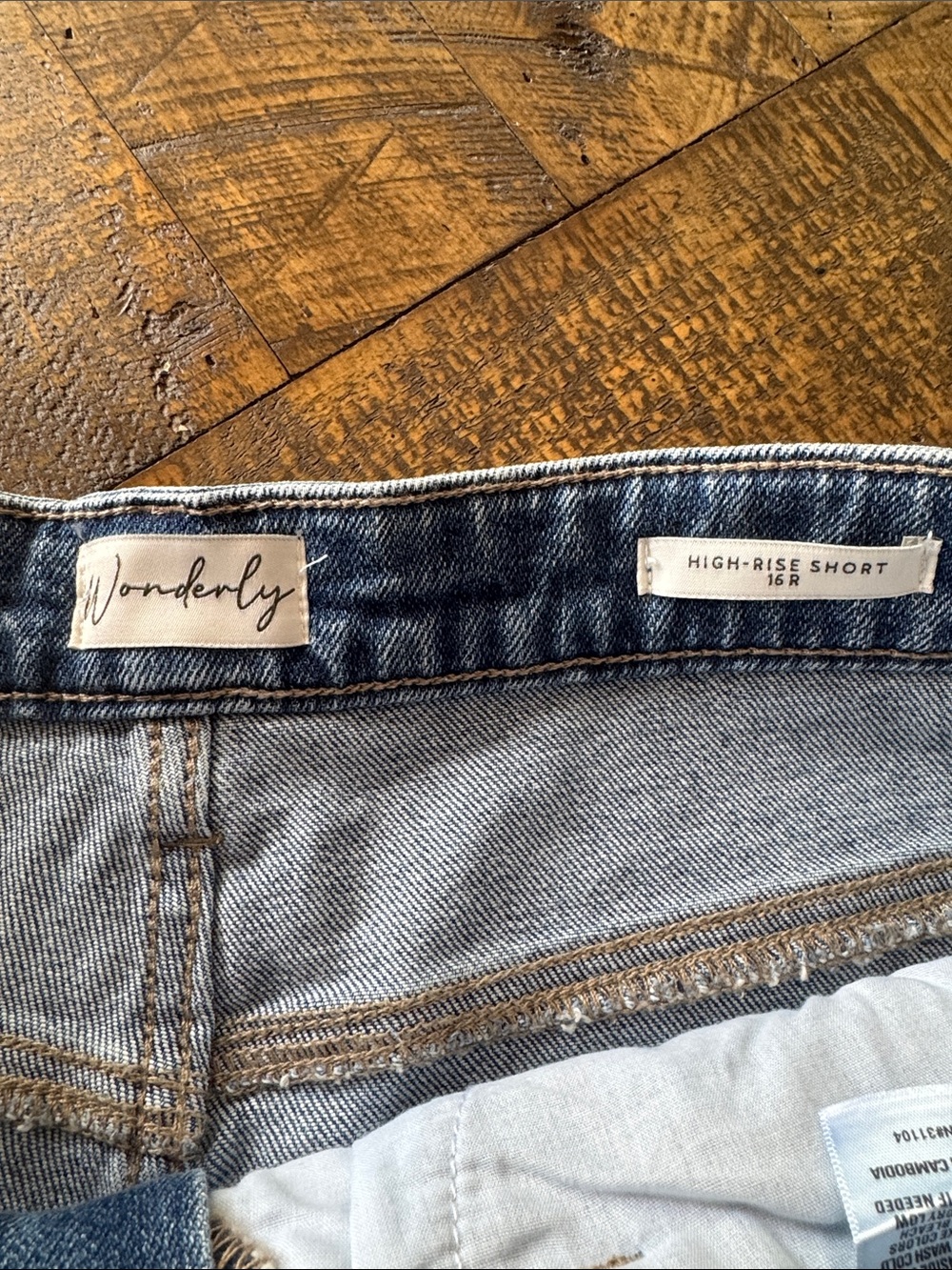 Wonderly Denim Fringe Hem Shorts - Lt Blue NWT Sz 16 - Picture 7 of 8